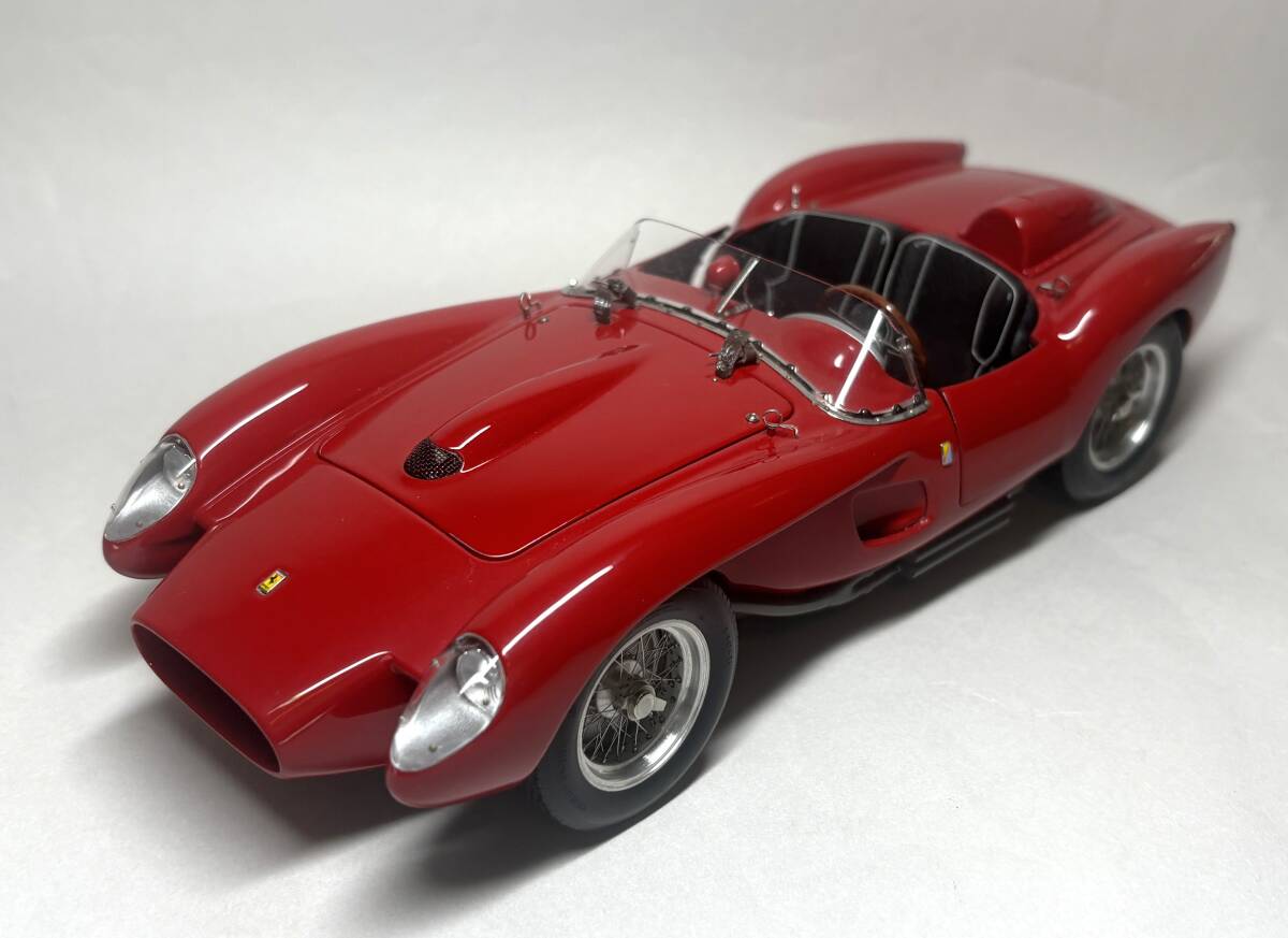 レア! 美品 1/18 フェラーリ テスタロッサ ミニカー 最安値 Yahoo!オークション -「1/18 フェラーリ テスタロッサ」の落札