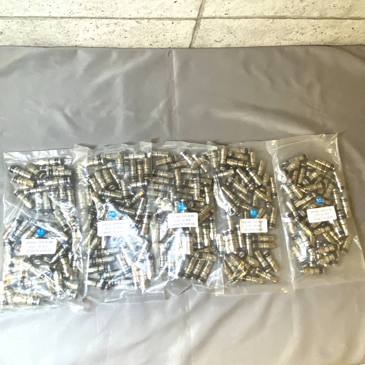 【送料無料】 未開封品 ユルマナイザー YDS-5C-PS F型コネクタ S5C