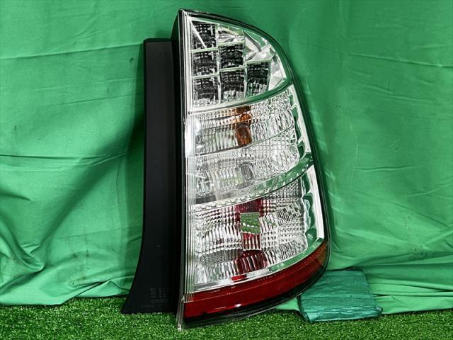 プリウスNHW20 右テールランプ 楽天市場】トヨタ プリウス nhw20 テールランプの通販