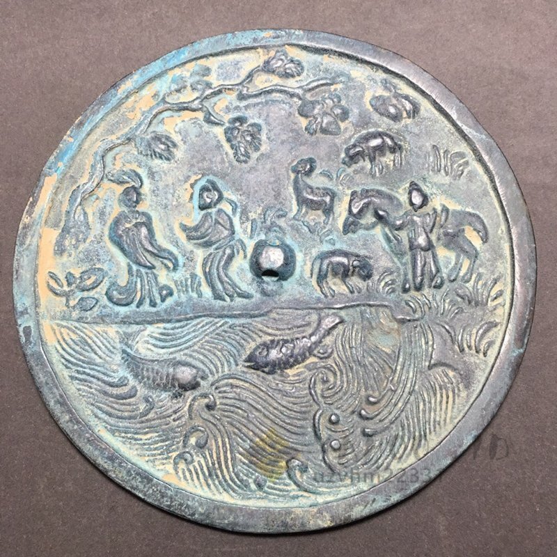 中国美術 青銅 幾何学模様 鏡 φ7cm 古銅(LC529) 中国美術 青銅 幾何学模様 鏡 φ7cm 古銅(LC529)