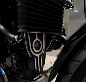 BMW R nineT / Scrambler 用 CNC加工 フロントシリンダーヘッドプロテクター & エンジンガード