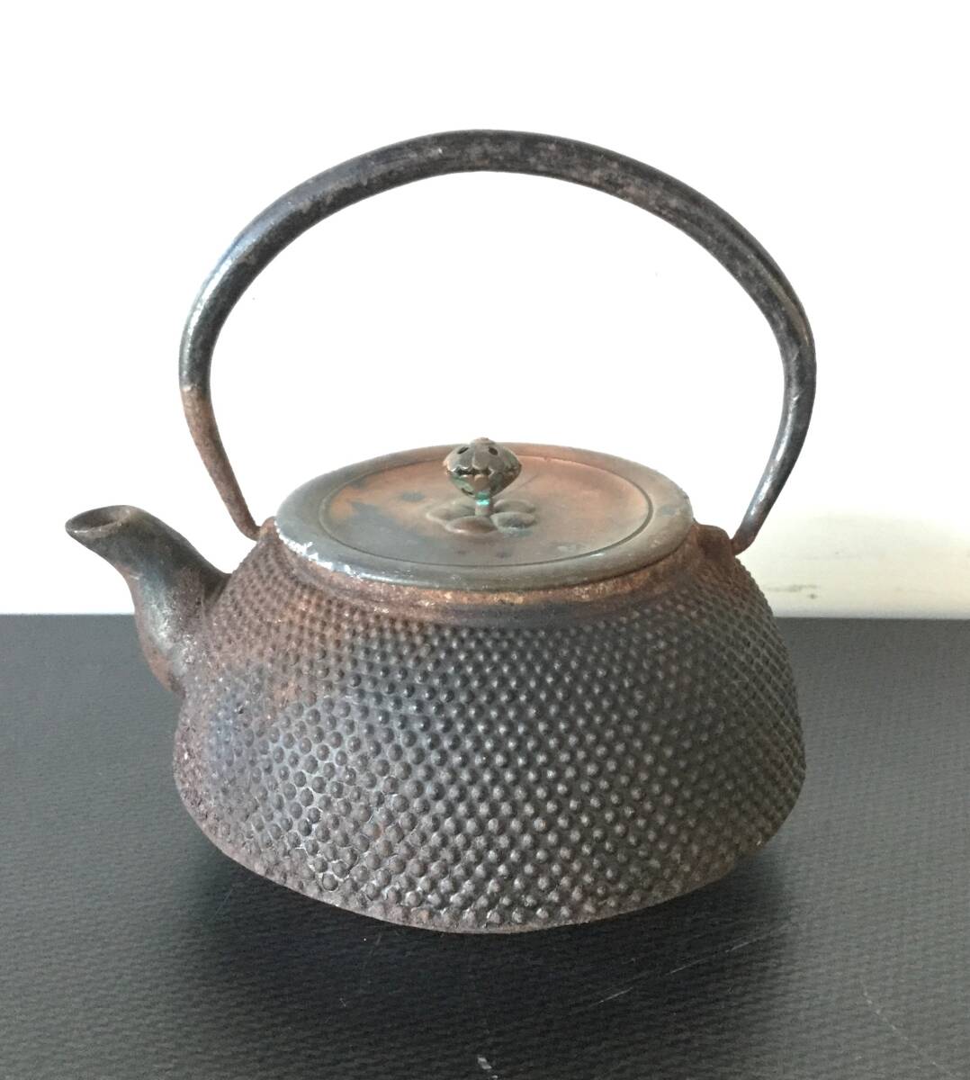 花鳥文様 鉄製鉄瓶 アンティーク　年代物　茶道具 花鳥文様 鉄製鉄瓶 アンティーク 年代物 茶道具