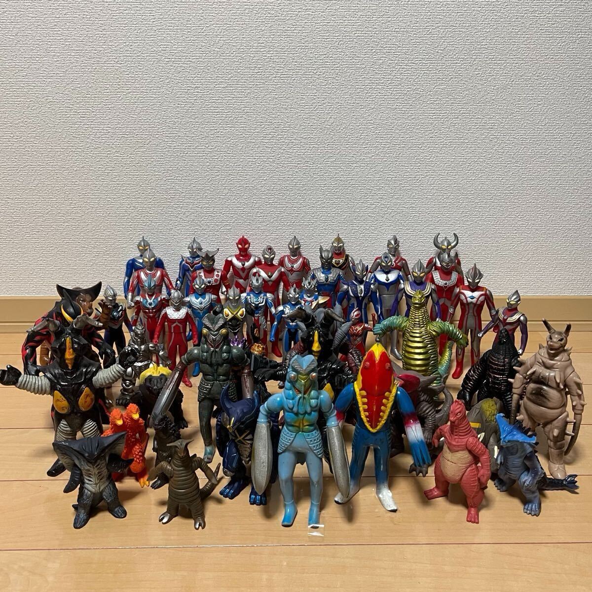 Yahoo!オークション -「ウルトラ怪獣ソフビ当時物」の落札相場