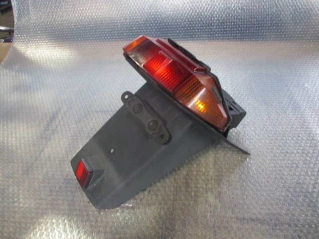 VTZ250 用 CBXテール☆ランプ付 VT250FE VT250Z CBX変換 テールカウル テールランプ付き FRP