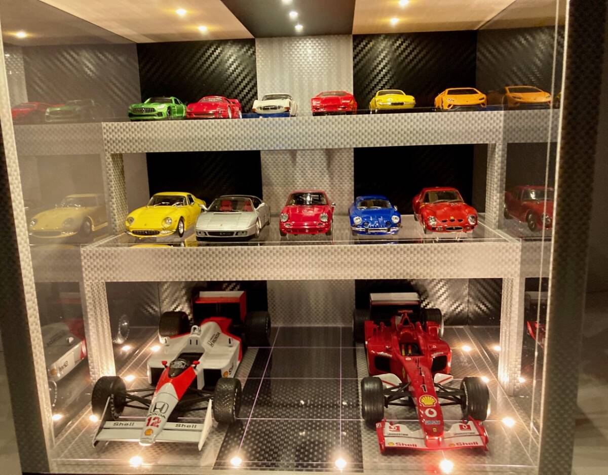 ミニカー用ジオラマ：1/18ショールーム＆ガレージⅢ（窓付きタイプ）2階建モデル Amazon.co.jp: ミニカー ジオラマ 1 43 ショールーム ガレージⅢ