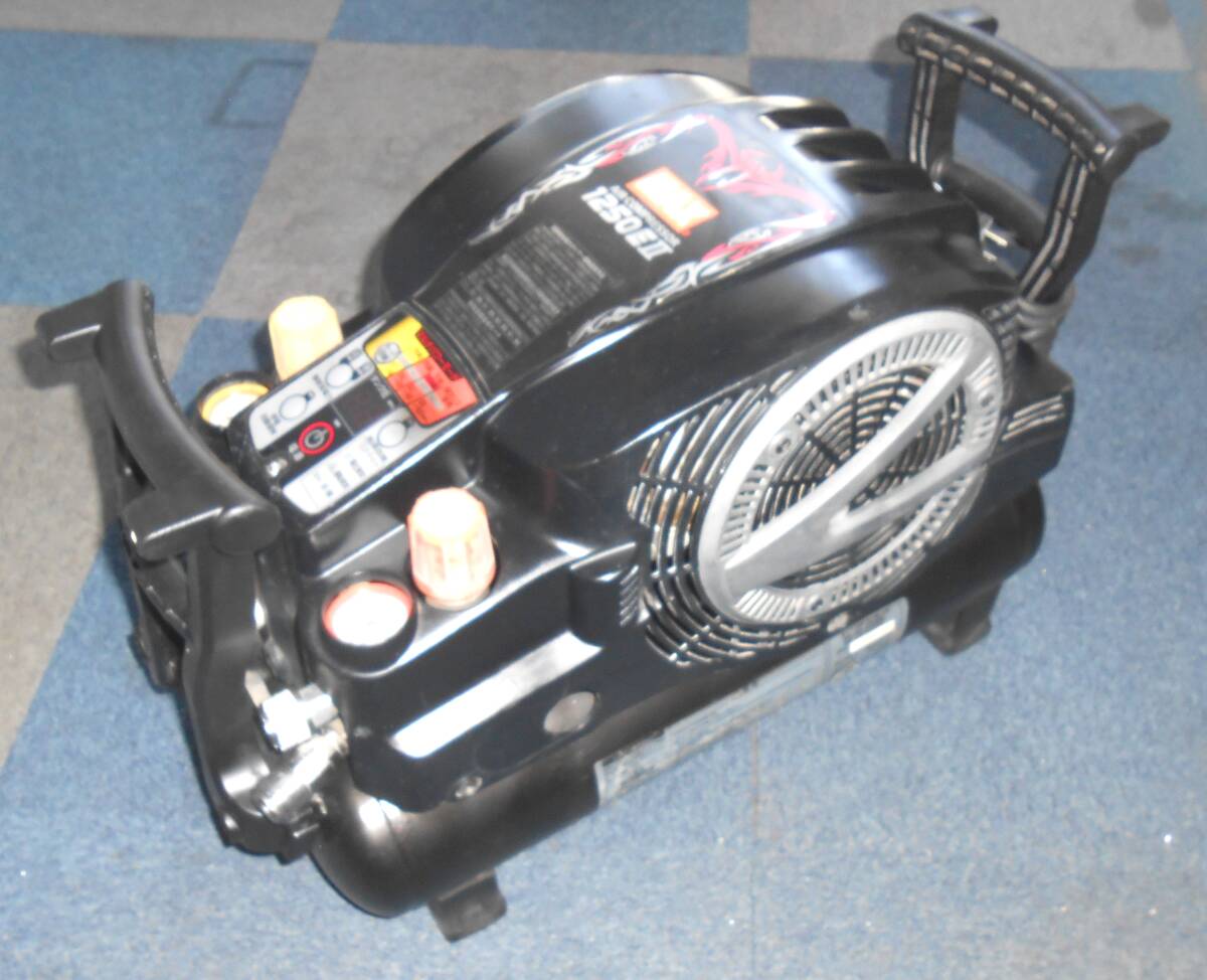 MAX - MAXエアーコンプレッサー1250E2常圧/高圧 Amazon | マックス(MAX) 高圧エアコンプレッサ AK-HL1250E2