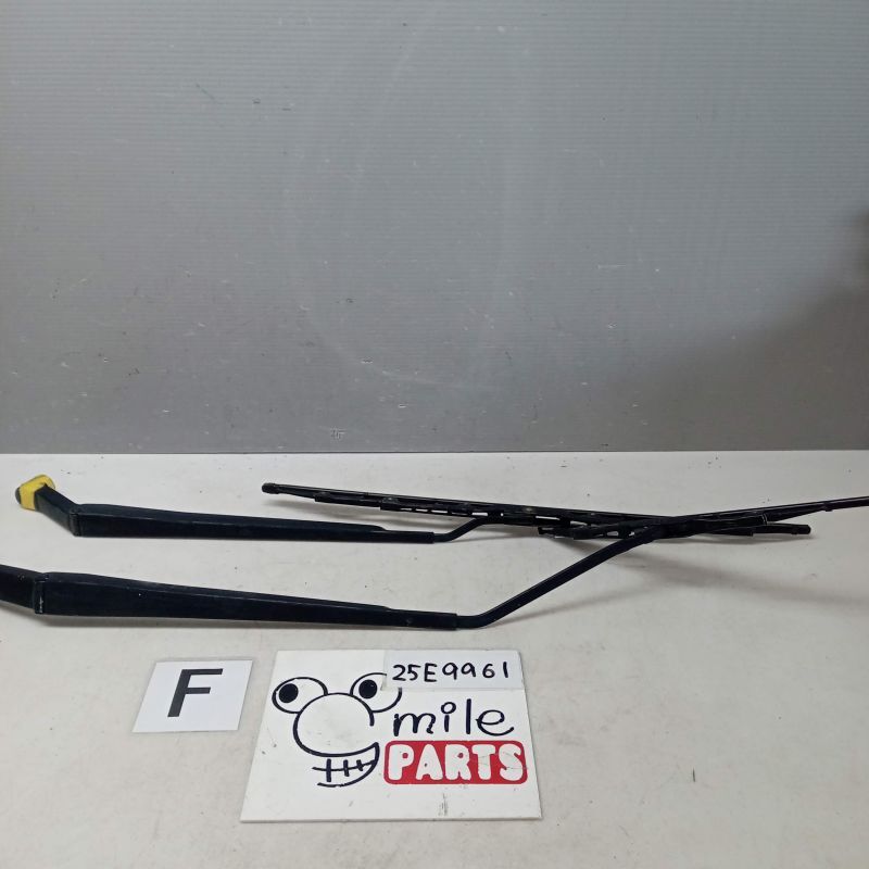 Ｌ２７５Ｖ／Ｌ２７５Ｓ　ミラ　純正　左右フロントワイパーアーム　１Ｃ１－６－４/