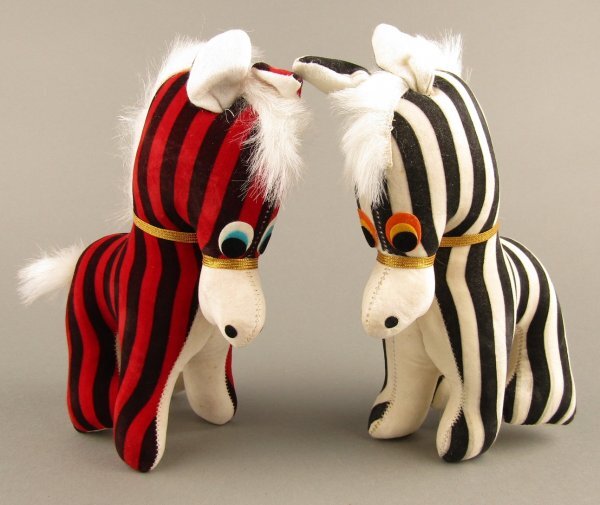 おがくず人形の値段と価格推移は？｜27件の売買データからおがくず人形