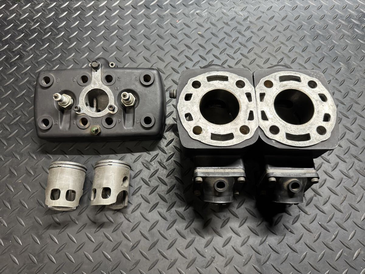 rz250 シリンダー　ヘッド　セット ヤマハ発動機 RZ250 シリンダーヘッド ヤマハ 純正 中古 バイク