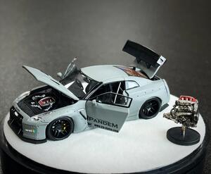 PGM 1/64 日産 R35 ロケットバニー フル開閉モデル Combat Grey Luxury 丸台座 PGM-640703