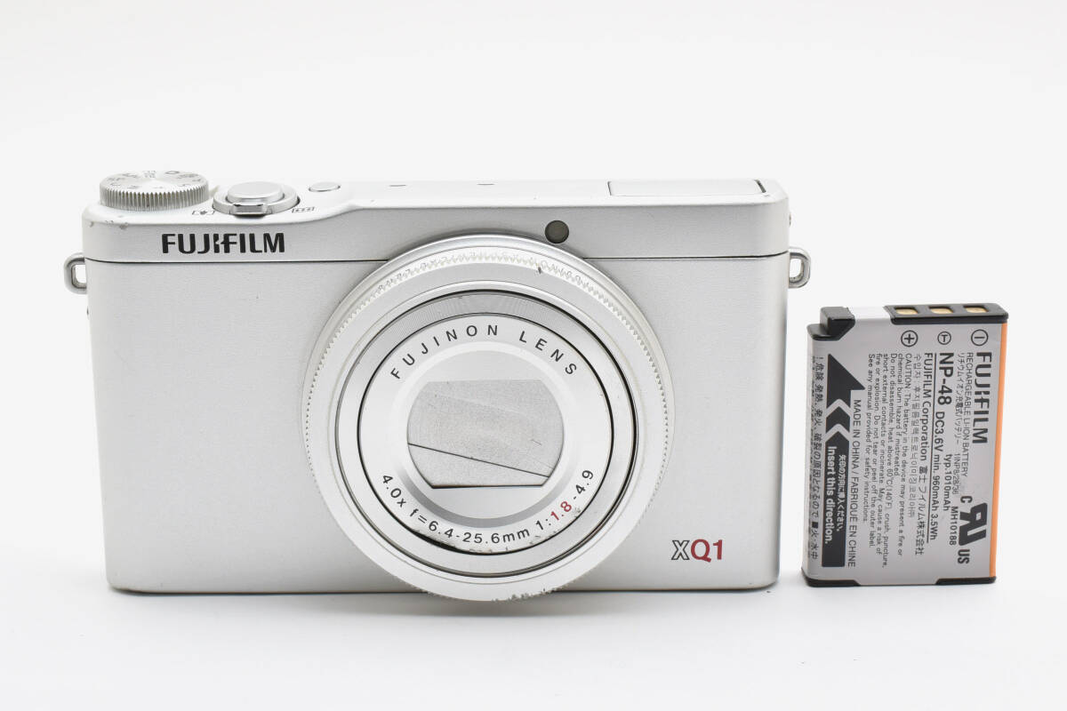 【夏休みセール】富士フイルム XQ1 シルバー 純正レザーケース付(送料無料) Amazon | FUJIFILM デジタルカメラ XQ1 シルバー F FX-XQ1S