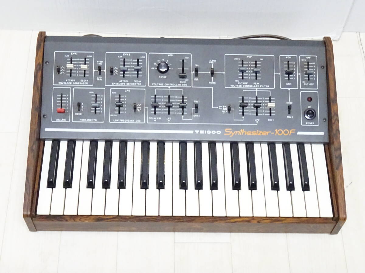 アナログシンセサイザー 37鍵　ジャンク アナログシンセサイザー 37鍵 木製フレーム