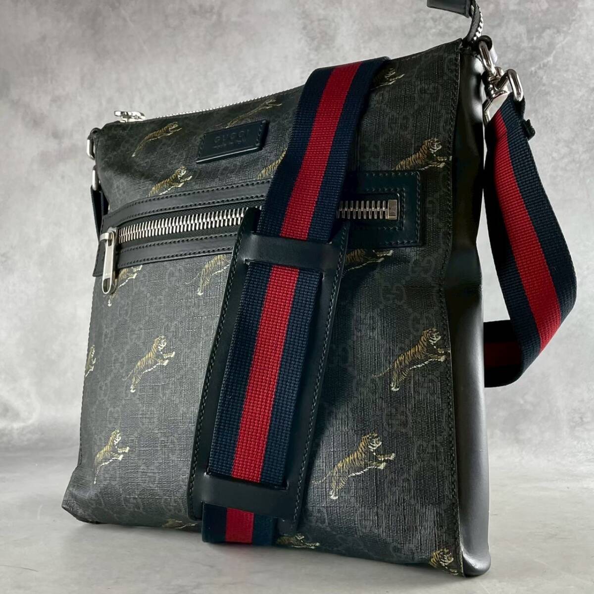 み*い様 GUCCI グッチ　ショルダーバッグ　オークションになります。 GUCCI グッチ GGマーモント チェーンショルダーバッグ