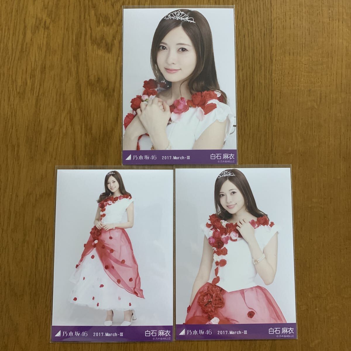 乃木坂46 白石麻衣 紅白 生写真 ヨリ 1716397998.jpg?1666933959