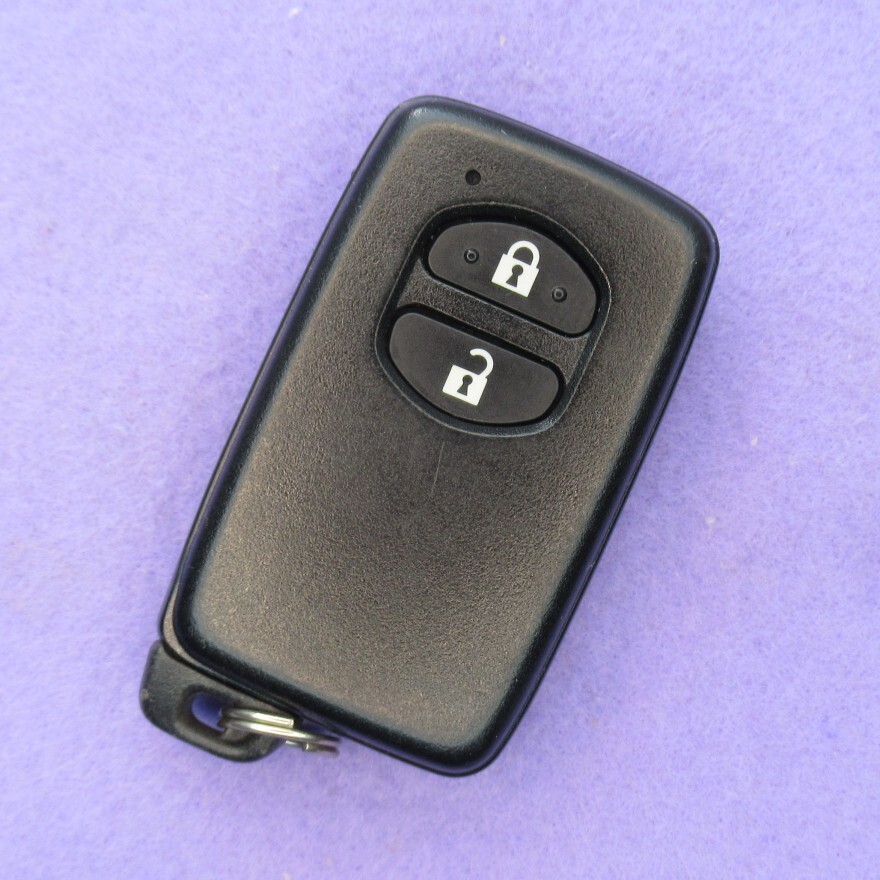 未使用保管品　トヨタ　純正　トヨエース　ダイナ　スマートキー　2ボタン✖️2 未使用保管品 トヨタ 純正 トヨエース ダイナ スマートキー 2