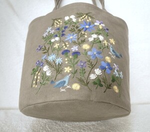 新品 手刺繍 バケツ型巾着ミニトートバック 鳥とお花 カーキ リネン ハンドメイド