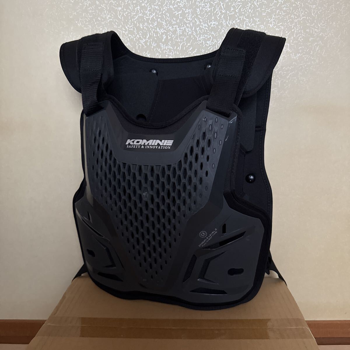 ベースボディーアーマー(黒色) DNA ボディアーマー Lv.2 ACERBIS