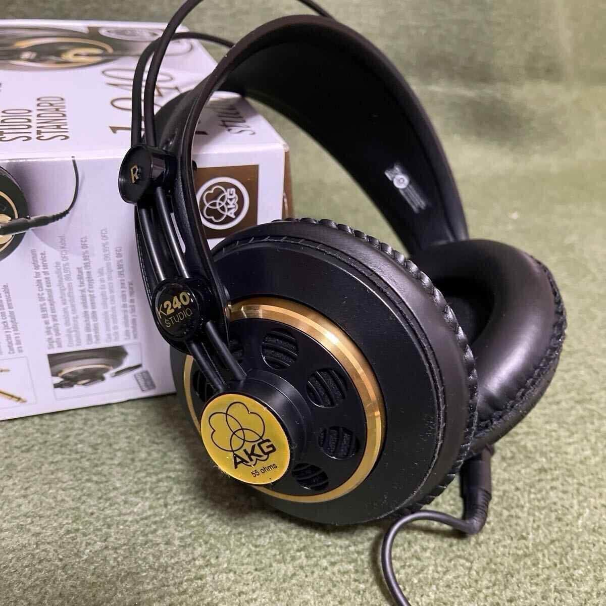 △8210　中古品　オーディオ機器　ヘッドフォン　AKG K702　アーカーゲー | [ AKG ] モニターヘッドホン ヘッドフォン  原音の再現性を追求！  有線 オーバーイヤーヘッドホン ヘッドホン akg  headphone ヘッドホン有線 headphones （ プロ用 密閉型 スタジオヘッドホン ）K553 MKII-Y3 [ ヒビノ扱い正規輸入品