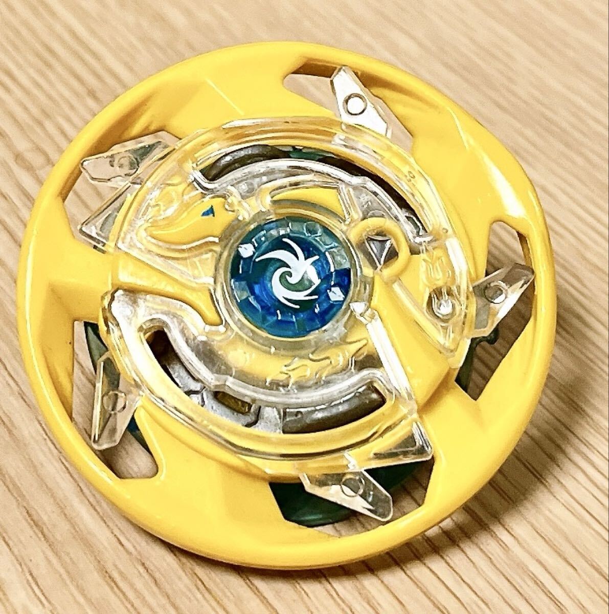 ベイブレードバースト マキシマムガルーダ.8F.Fl レアとその他 新品未使用 新品 / 箱付き 】 マキシマムガルーダ.8F.FL ベイブレード