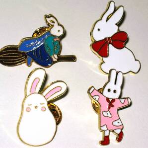 ファンシー【うさぎ ピンバッジ 4個セット】ブローチ 兎 かわいい 可愛い キュート アクセサリー レディース ガールズ 動物 メルヘンチック