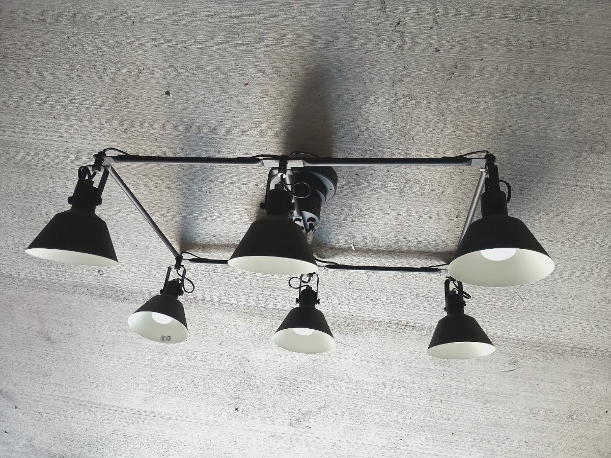 【未使用品】ダイコー　照明 6灯 ランプ付 10畳用 4955620832417.jpg