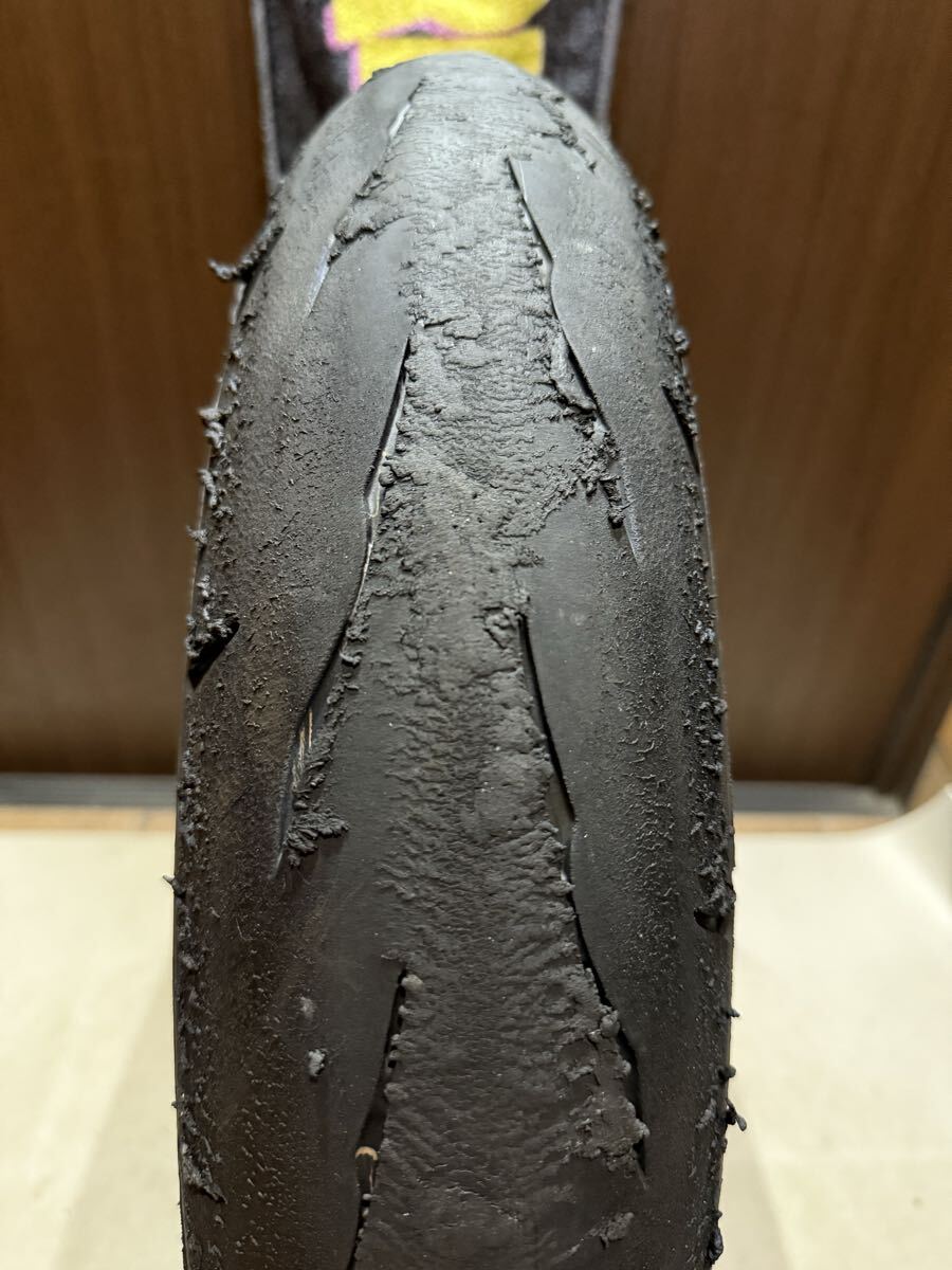 ブリヂストンRS11  フロント&リアタイヤセット中古品 ブリヂストンRS11 フロント&リアタイヤセット中古品 BATTLAX