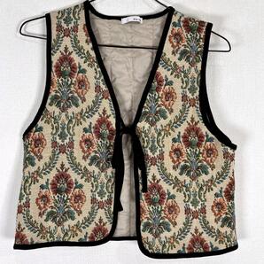 【Helm】ヘルム ベージュ 花柄 ゴブラン ベスト ジレ トップス 女性用 レディース Mサイズ【a026】