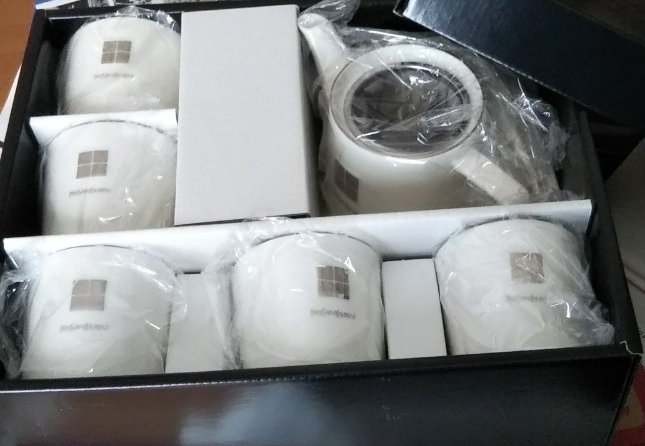 Yahoo!オークション -「イブサンローラン」(食器) (キッチン