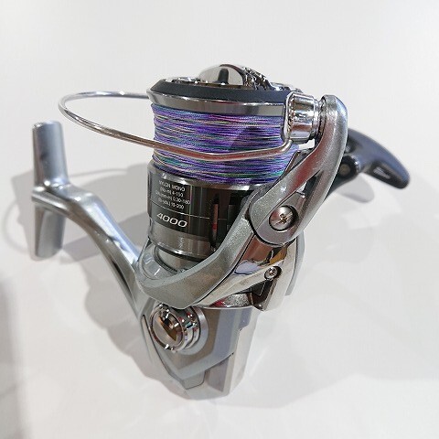 SHIMANO NASCI 4000XG リール　未使用品 中古 SHIMANO NASCI 4000XG スピニングリール シマノ ナスキー