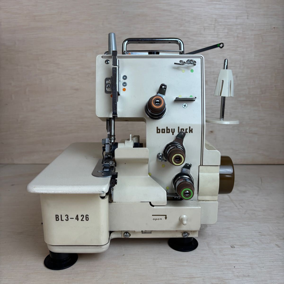 JUKI - ロックミシン ベビーロック BL3-437 ジューキ ベビーロックBL3－437 - YouTube