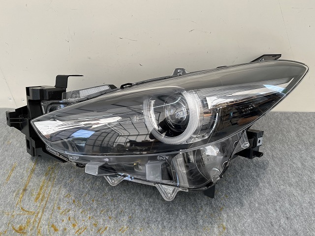 B*d様 美品 BM型 アクセラ 後期 LED 右ヘッドライト 破損 補修痕なし アクセラスポーツ BM ヘッドライト D4S LED バルブ 純正交換