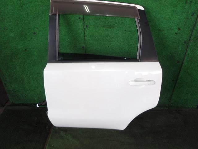 210170　H24年式　E11/ノート　右フロントドア　運転席側　純正品番/H010M-1U6MA　QX1/ホワイトパール 日産 ノート E11 左前後ドア交換 堺市 美原区｜グーネットピット