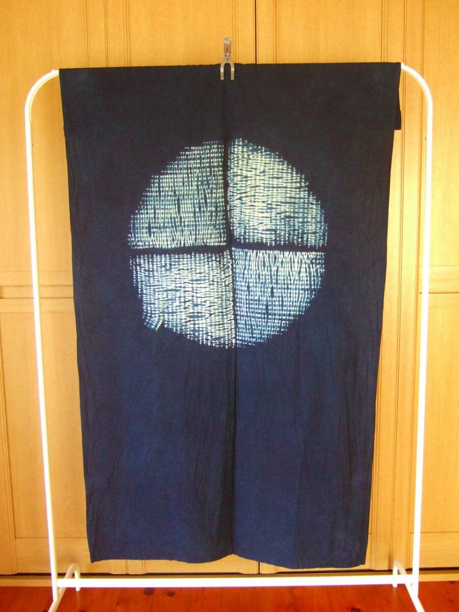 古布大正期　鶴と亀暖簾　のれん　本藍染　フェード感が素敵　日本アンティーク 楽天市場】藍染 筒描き 筒書き つつがき 鶴 亀 松竹梅 古裂 時代