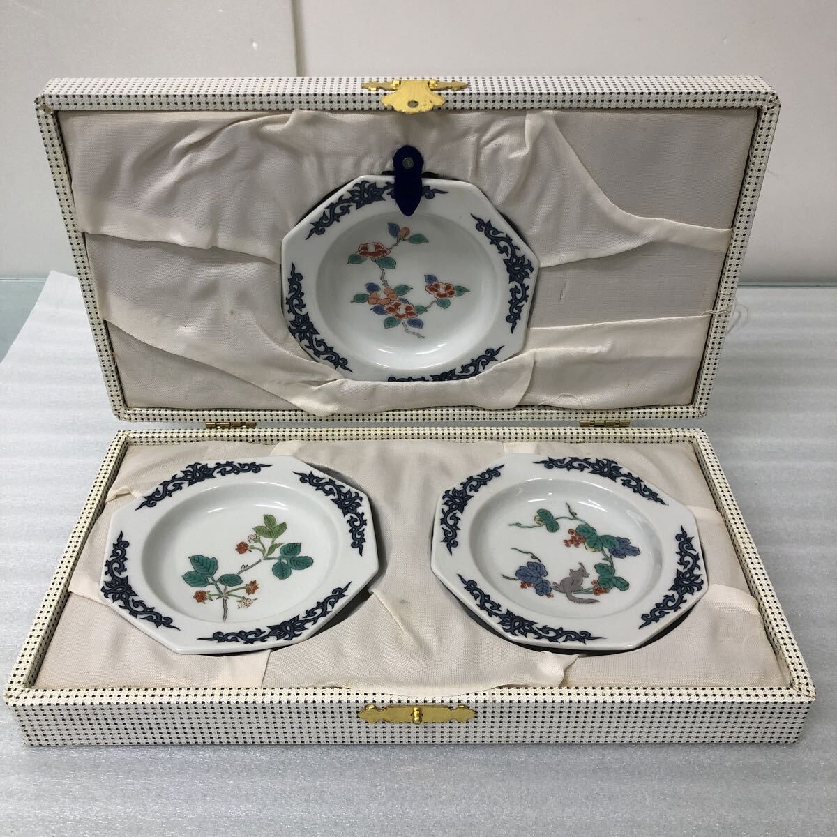 【新品】有田焼　岩尾　村山窯　陶器の壺 新品】有田焼 岩尾 村山窯 陶器の壺 2025年最新】Yahoo