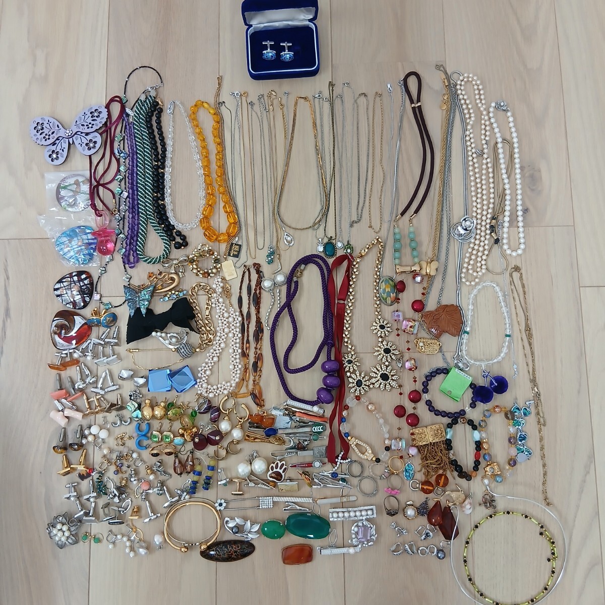 アクセサリー まとめ売り ジャンク 大量 セット ネックレス ブローチなど 2025年最新】Yahoo!オークション -アクセサリー まとめて 大量の