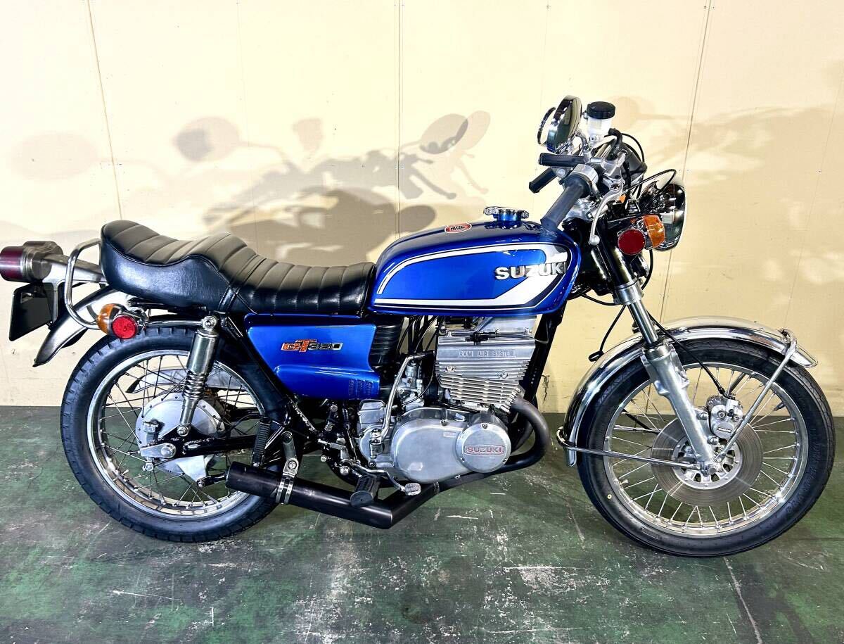 GT380 GS400仕様に 加工済み CBX CBR GT380 赤ソリッドのコラボレーションなんじゃなかろうかー🥰 #なる