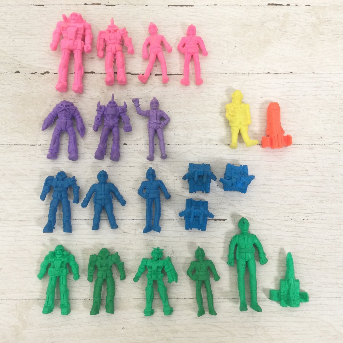 昭和レトロ 任天堂ロゴ入りフィギュア 消しゴム2個セット当時物 激レア Yahoo!オークション -「消しゴム レトロ」の落札相場・落札価格