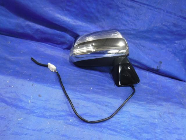 voxy ミラー　煌III トヨタ・ヴォクシー」に、シルバーを効かせた特別仕様車