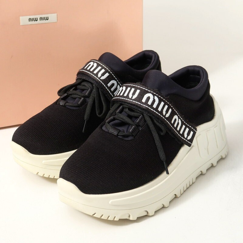 【未使用品】 miumiu ハイカットスニーカー 名東】【MIUMIU】ミュウミュウ ハイカットスニーカー 黒