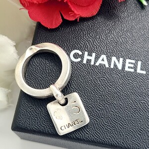 シャネル YF032350 シルバー 925カメリア プレート ネックレス ネックレストップ のみレディース メンズ ユニセックス