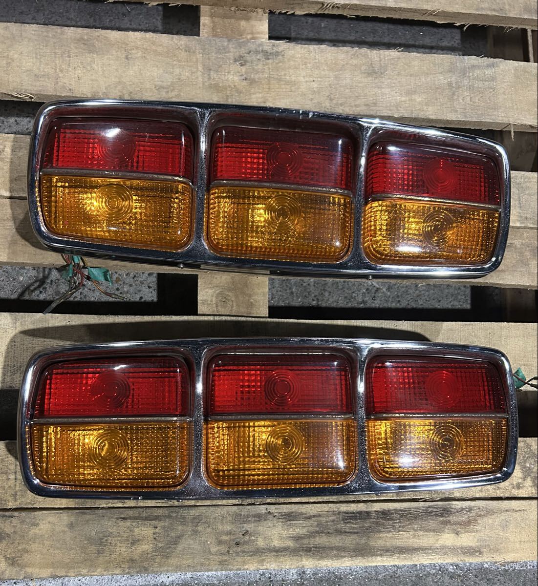 アローテール Yahoo!オークション - 新品 アローテール 1個 バルブ付き【赤