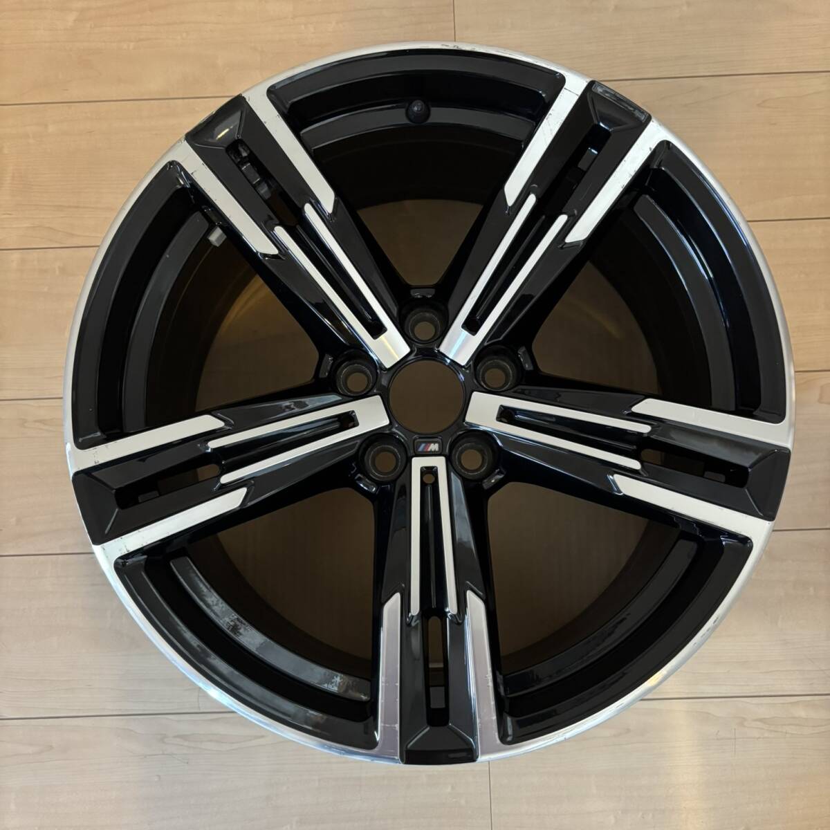 BMW ホイールセット 18インチ 1個口 BMW 自動車用タイヤ、ホイール（リム径（ホイールサイズ）：18