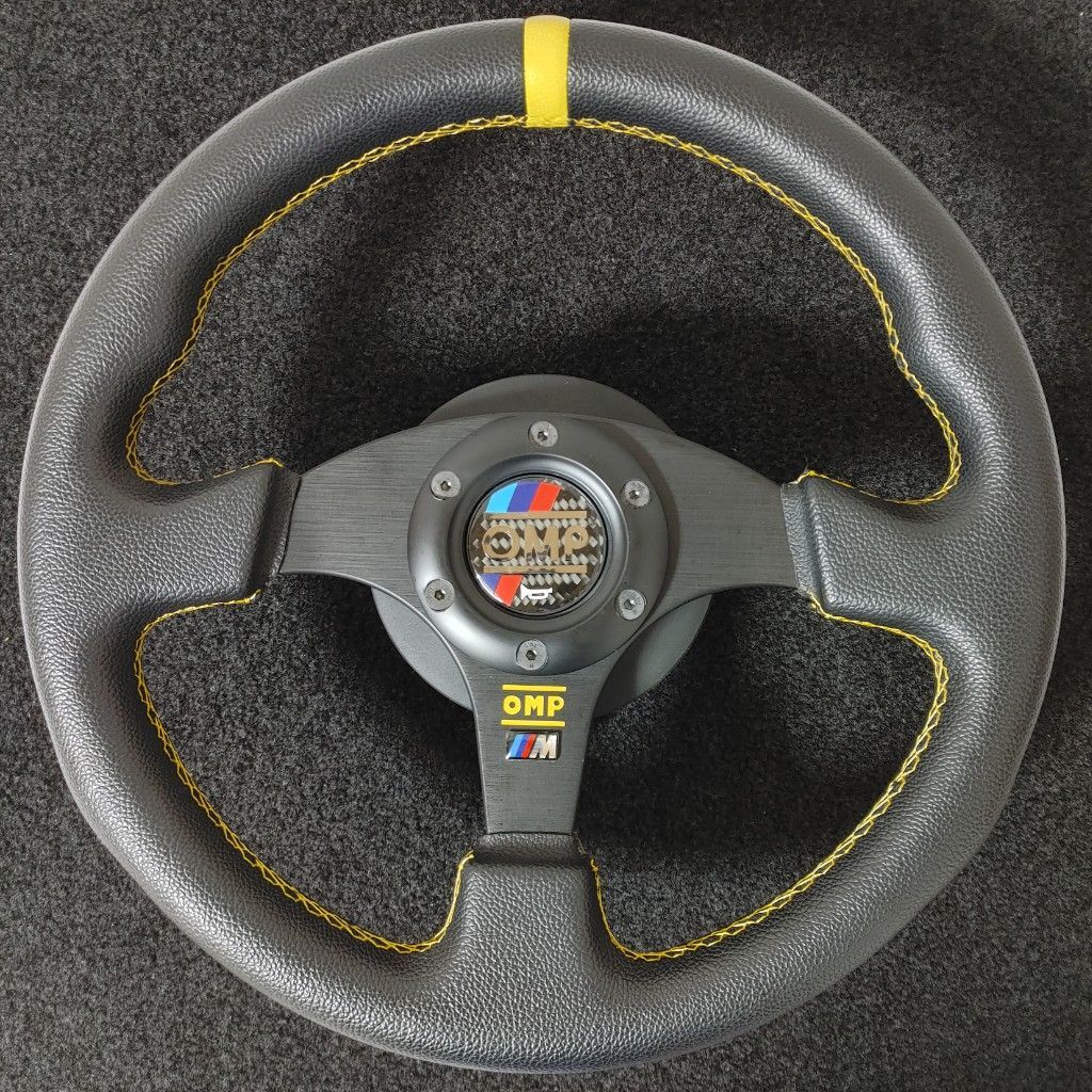 激レア！希少！OMP スポーツステアリング 黒　美品！ OMP ステアリング OD1951-071 RALLY 350mm ブラックスポーク