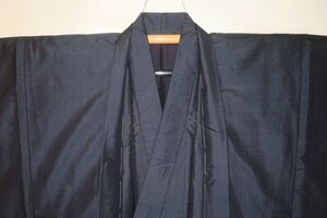 サマーセール 弐10977 本絹泥草木染め薩摩大島紬男着物羽織 裄68丈145К藍色 六角亀甲 現代物 未着用