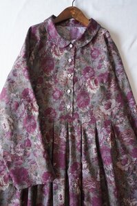 ハンドメイド♪cottonビエラ♪グレー色地に花柄♪襟付きOP♪