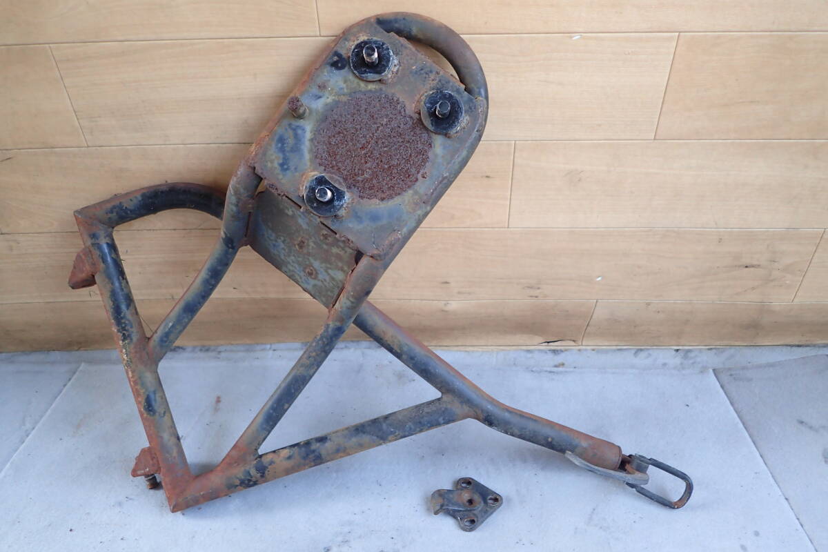 三菱　ジープ　J55等　スペアタイヤキャリア　スペアタイヤ　セット　純正ホイール 三菱 ジープ J55等 スペアタイヤキャリア スペアタイヤ セット