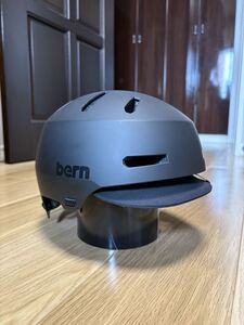 室内試着のみ!BERN MACON 2.0 VISOR JAPAN FIT matt black サイズXXL(通常のLサイズ程度)