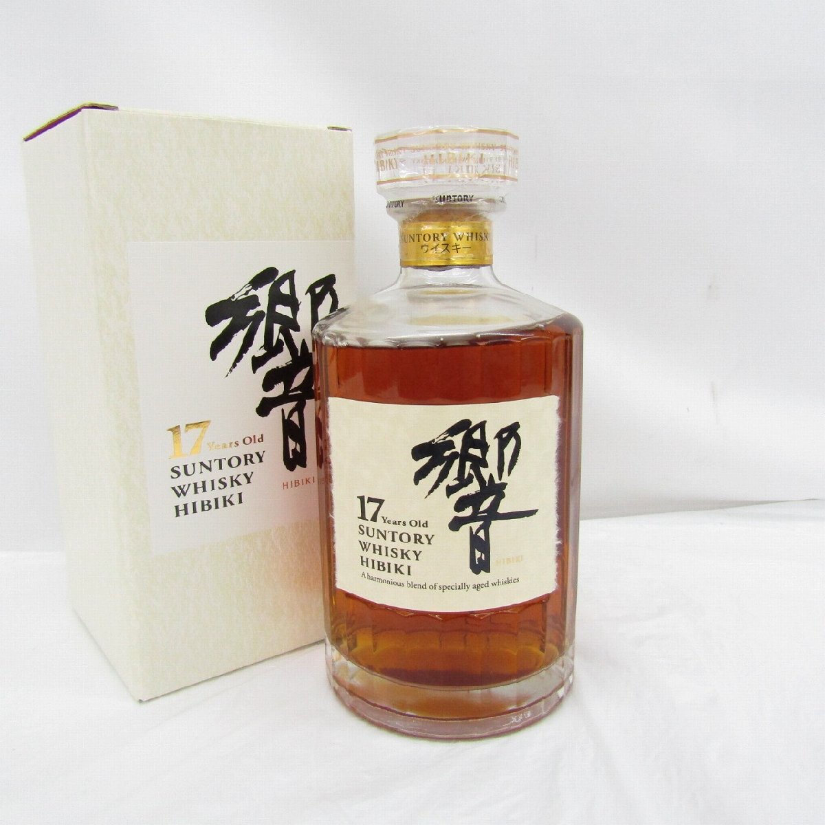 Yahoo!オークション -「響 17年 ゴールドラベル」の落札相場