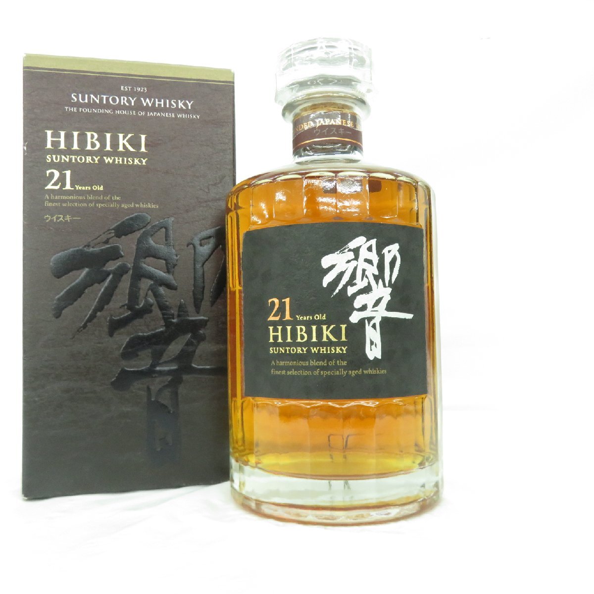 未開栓　終売品　希少　響 12年 サントリーウイスキー　700ml SUNTORY 【数年前に終売の為、激レア！】 サントリー 響12年 43
