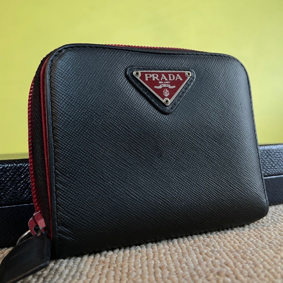 2025年最新】Yahoo!オークション -プラダ ラウンドファスナー 二